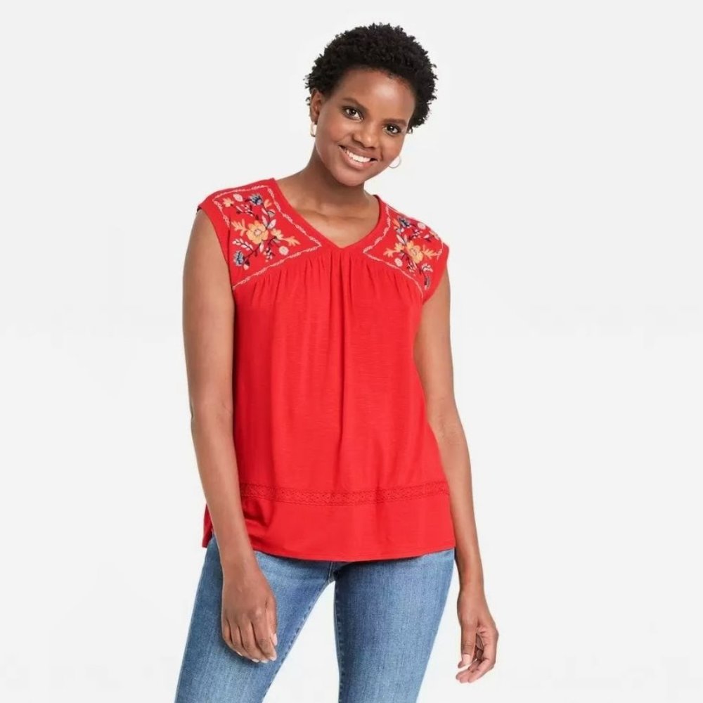Knox Rose Target NWT Sleeveless Embroidered V-Neck Knit Top Red Women’s Small